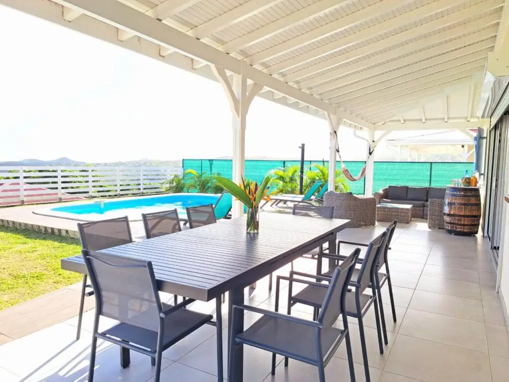 Photo extérieur de la villa léone